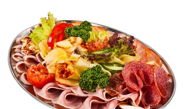 1 kg obložená mísa KOMBI - výběr tradičních českých uzenin a sýrů