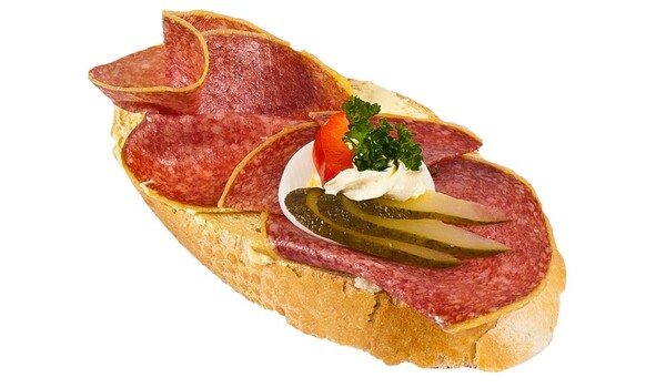 Chlebíček se salámem Gurmán v parmezánu